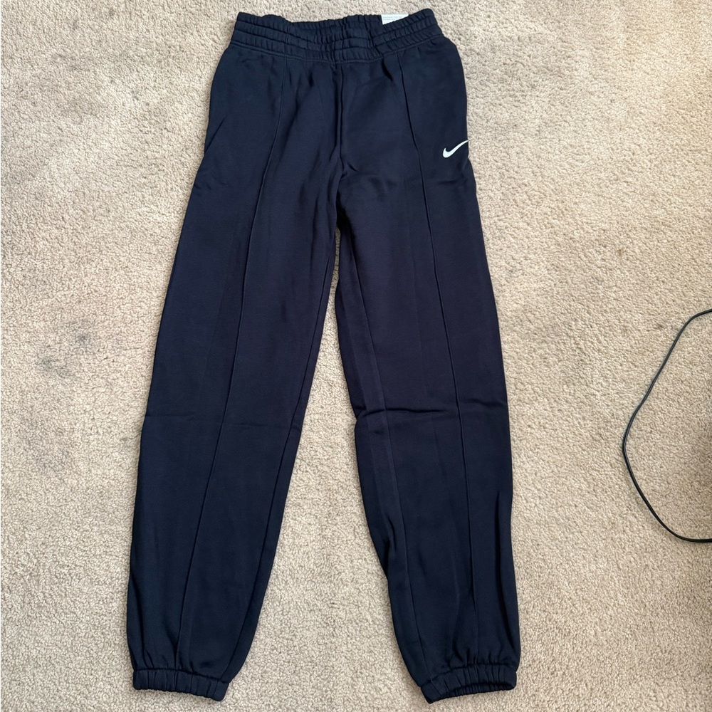 NWT Nike Sportswear Essential Collection Women's Fleece Pants - Picture 2 of 7